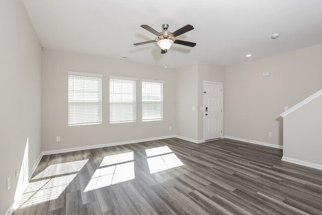 Building Photo - 606 Wendell Falls Pkwy