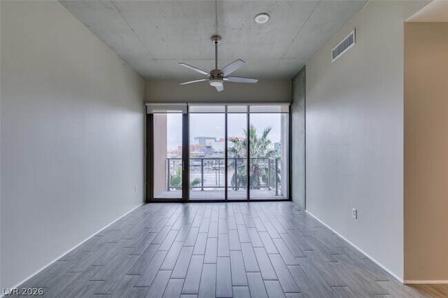 Building Photo - 353 E Bonneville Ave