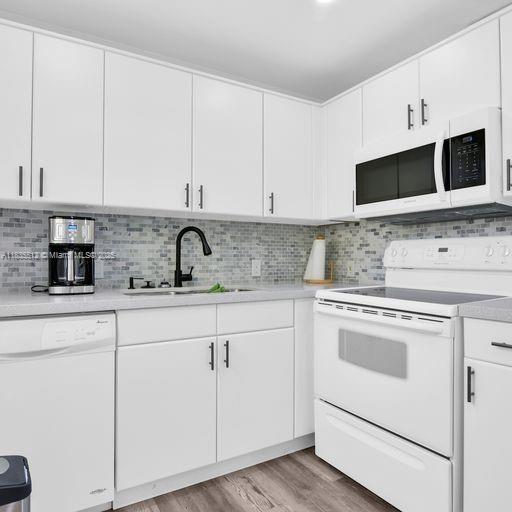Building Photo - 221 Mansfield F