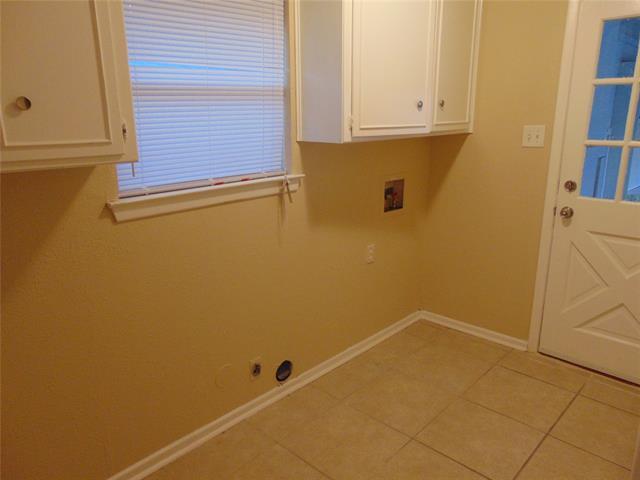 Building Photo - 7233 Martha Ln