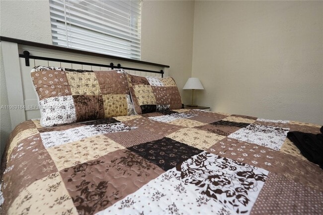 Building Photo - 742 Granada St