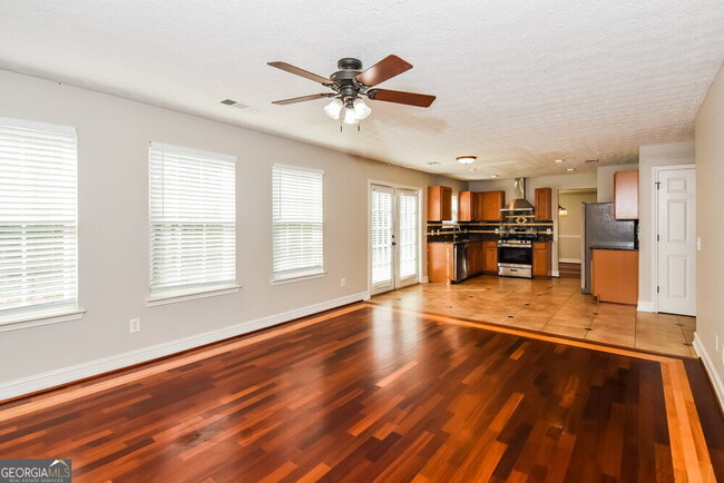Building Photo - 1305 Bramlett Blvd