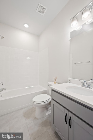 Building Photo - 128 Stowe Dr