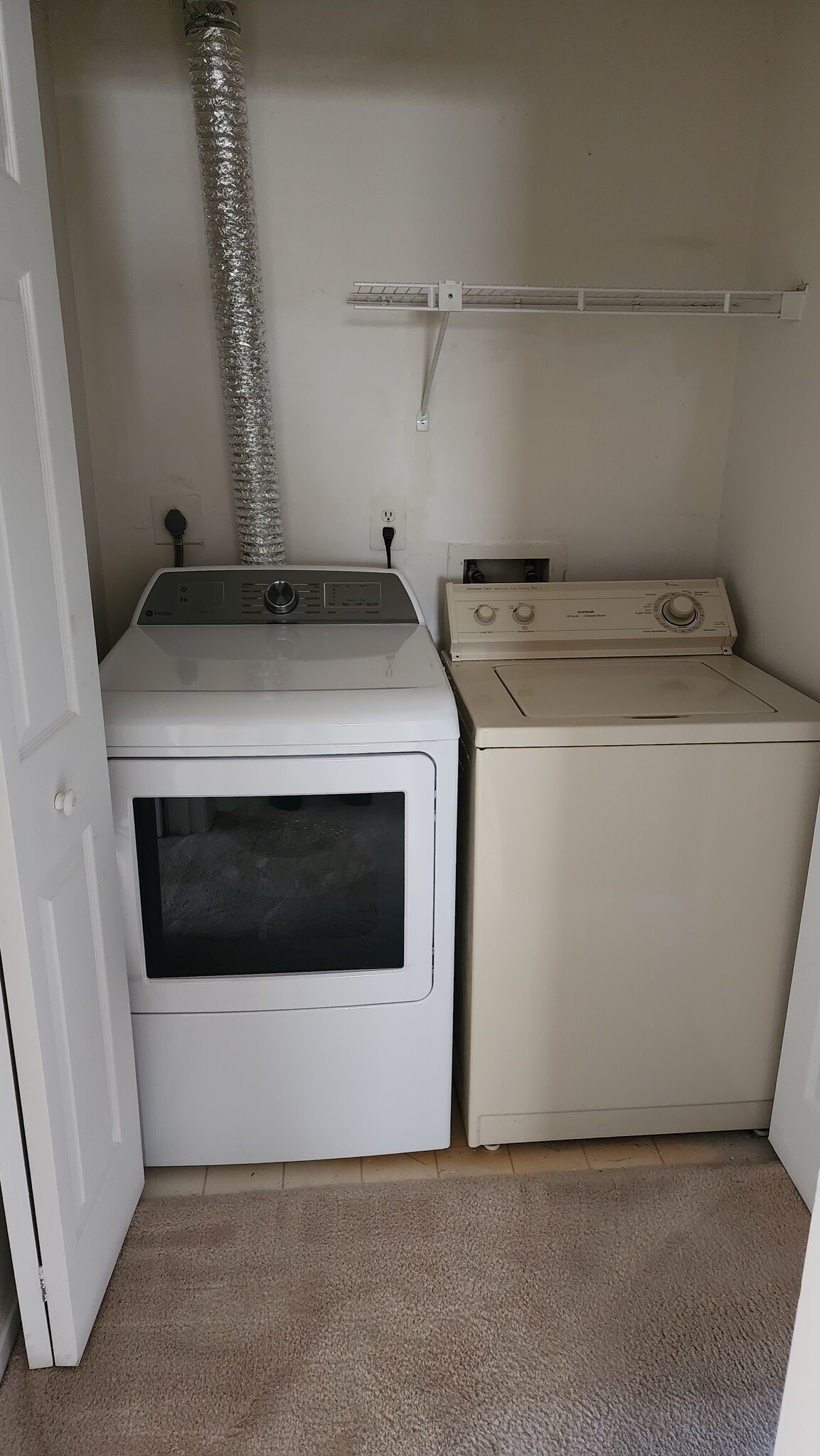 Building Photo - 134 Azalea Ct