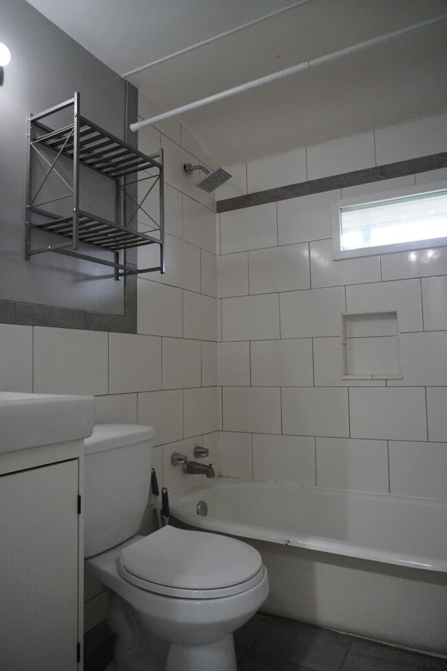 Building Photo - 3708 E 13th St