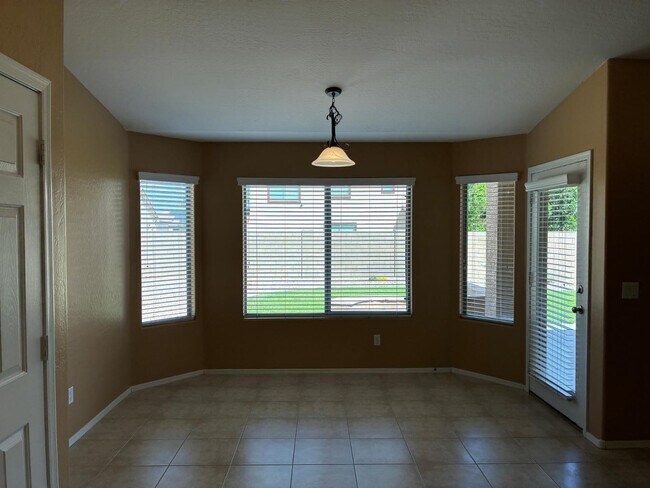 Building Photo - 12053 N 141st Dr