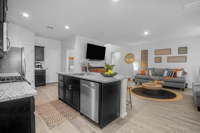 Building Photo - 8916 Old Rawhide Ln