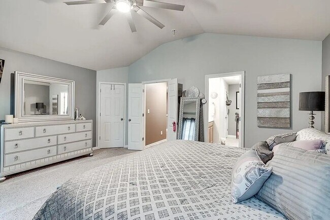 Building Photo - Cozy & Spacious 3BR Townhome in Atlanta
