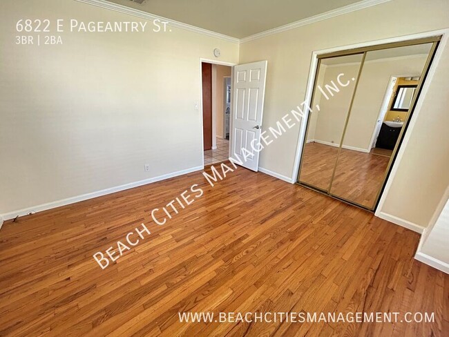 Building Photo - 6822 E Pageantry St