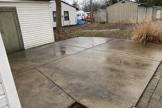 Building Photo - Spacious Manheim 3 Bedroom, 2 Bath House