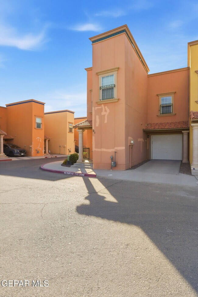 Building Photo - 3150 N Yarbrough Dr