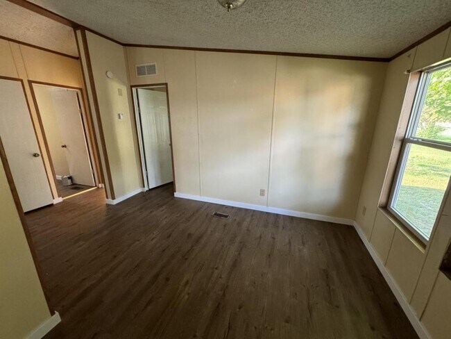 Building Photo - 13 NE 5th Rd Lot 10 Lamar, Mo 64759