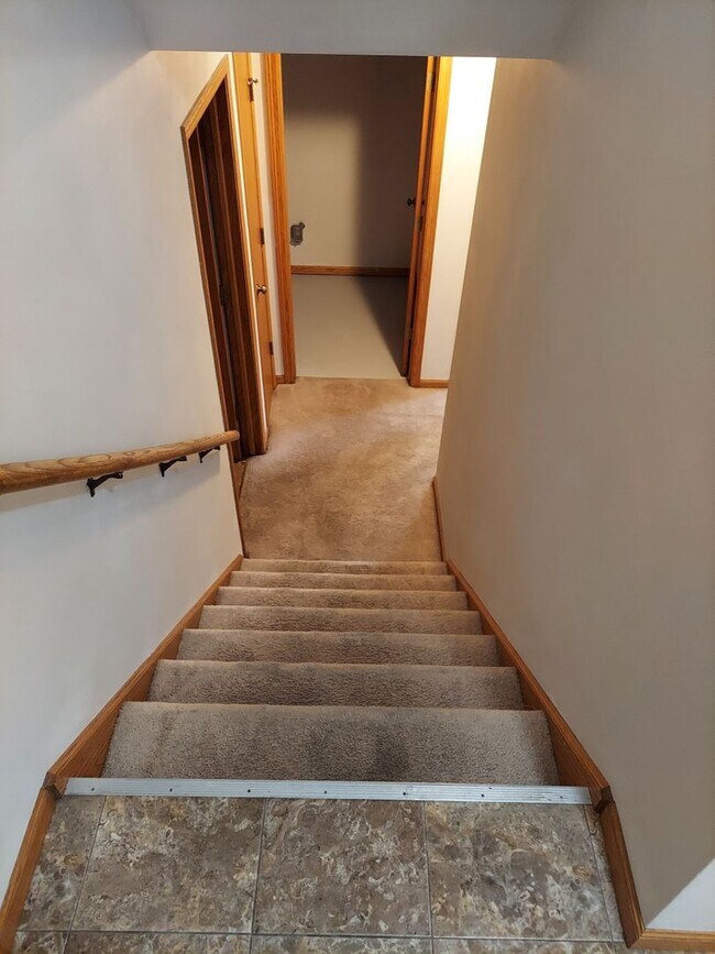 Building Photo - 501-503 Stonegate Drive
