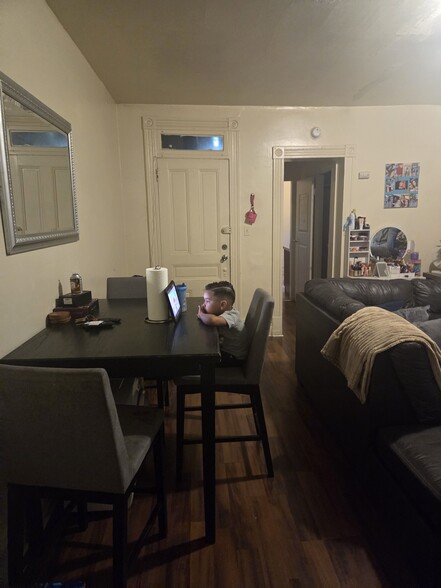 Livingroom - 226 Clymer St