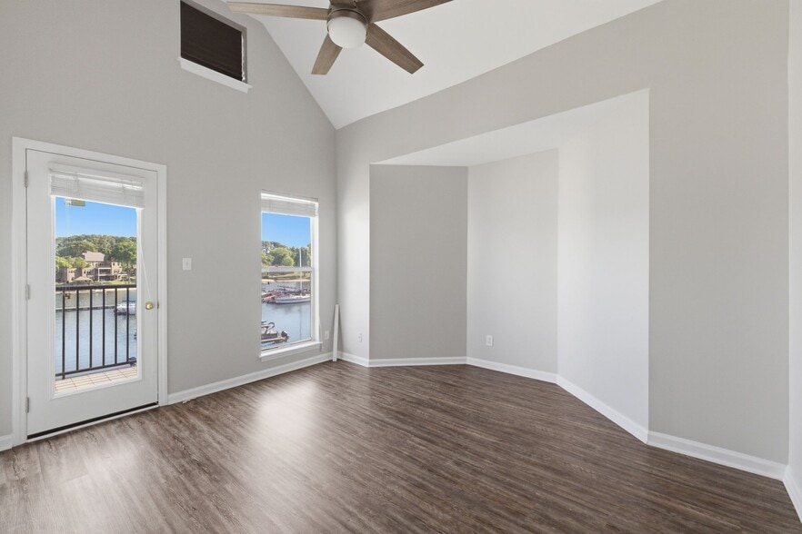 Building Photo - 18705 Vineyard Point Ln