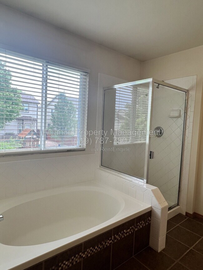 Building Photo - 6944 Lost Springs Dr