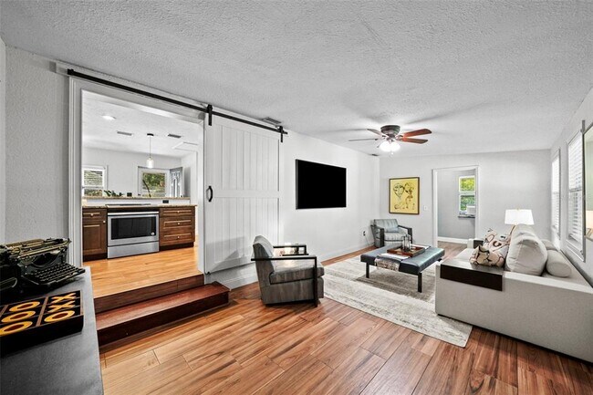 Building Photo - 2519 Emma Cir