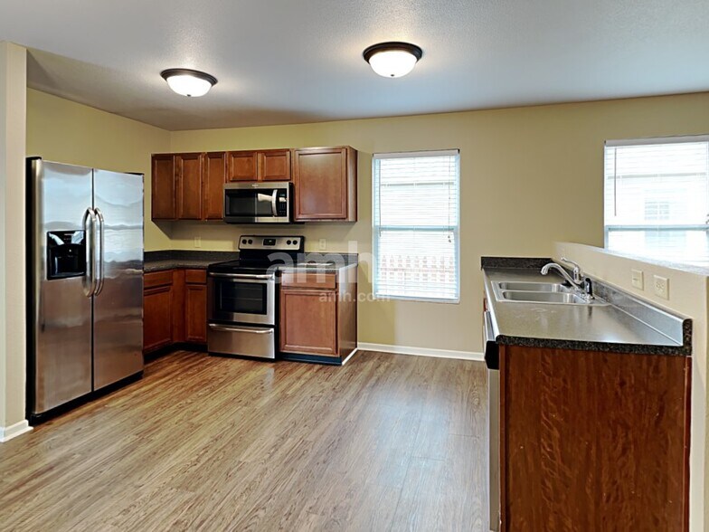 Building Photo - 2289 Seven Peaks Dr