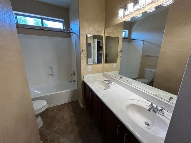 Building Photo - 4269 N 157th Ave
