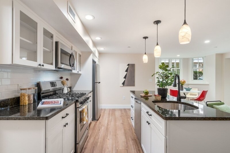 Building Photo - 18 Whitney Ave