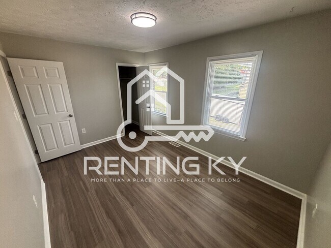 Building Photo - 104 Strawberry Ln