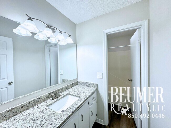 Building Photo - Charming Corner Haven 4BR/3BA Brick Home for Rent