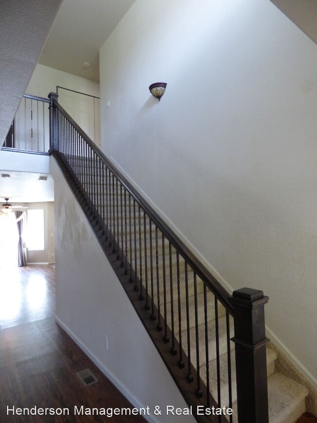 Building Photo - 4 br, 2.5 bath House - 2045 Prairie Hill Dr