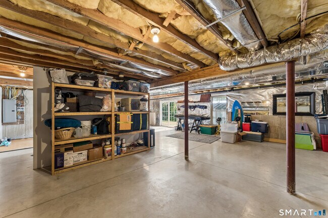 Building Photo - 181 Marthas Way