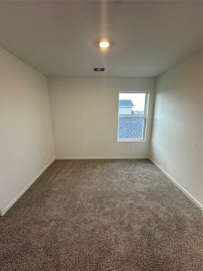Building Photo - 3081 Dylan Skyland