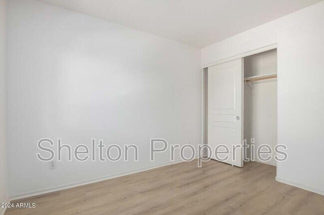 Building Photo - 17229 W Caribbean Ln