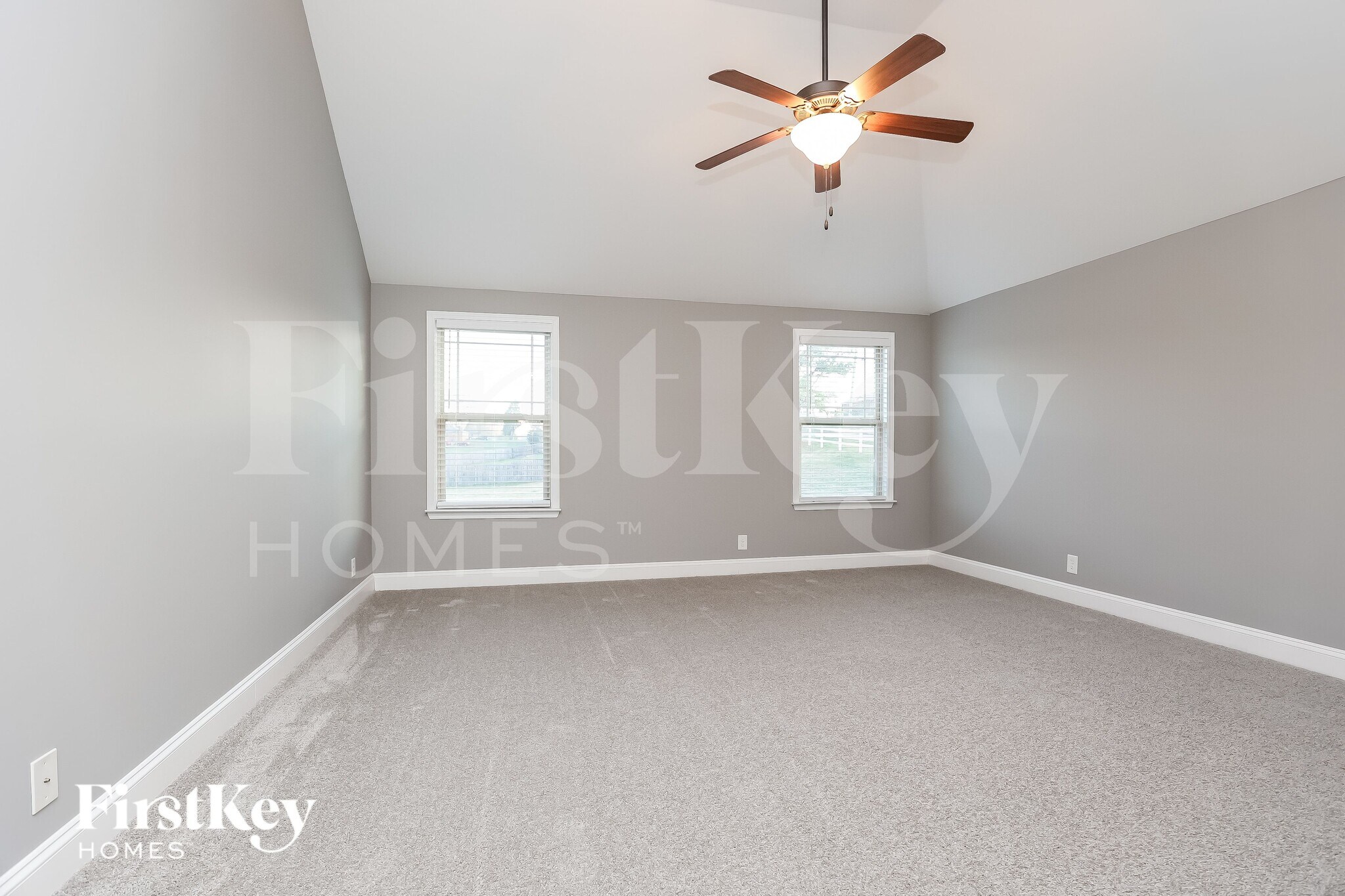 Building Photo - 1499 Amberly Dr