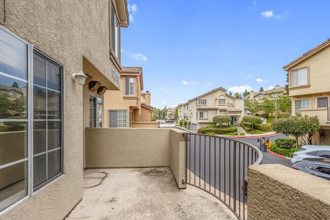 Building Photo - 12507 El Camino Real