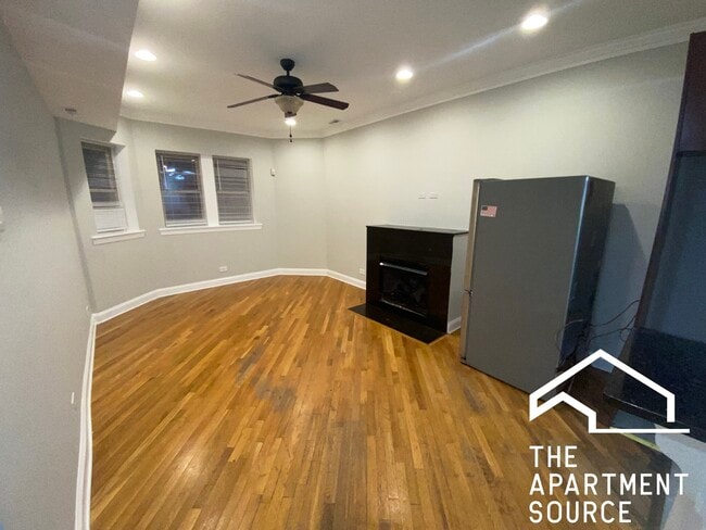 Building Photo - 2242 W Morse Ave