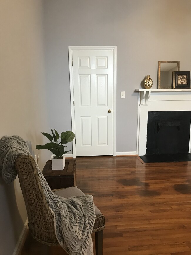 2nd bedroom closet - 3226 Park Ave