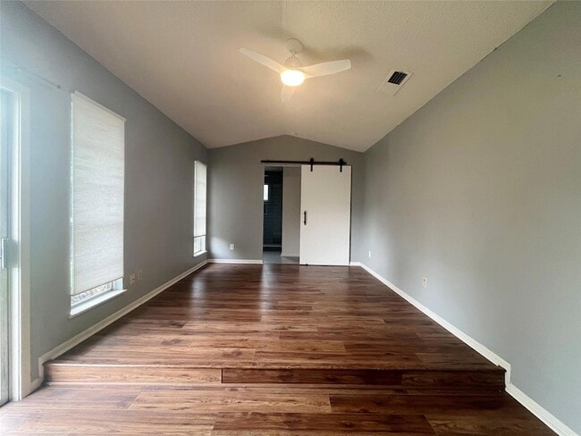 Building Photo - 8702 Dawnridge Cir