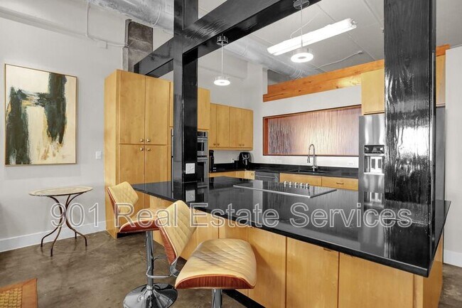 Building Photo - 505 Tennessee St