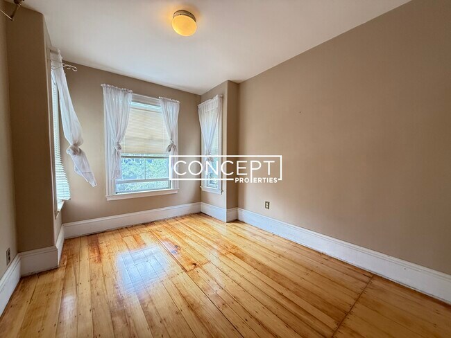 Building Photo - 57A Rindge Ave. Unit 1B