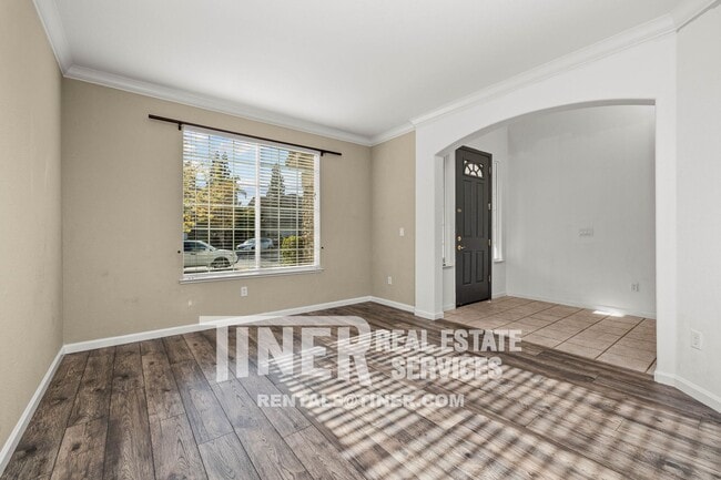 Building Photo - 6530 Aster Ct