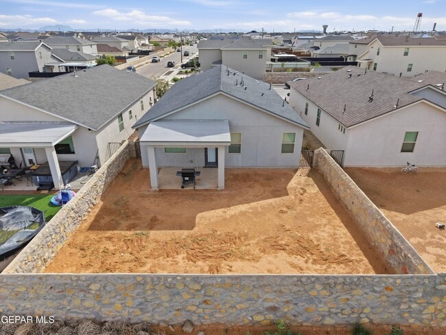 Building Photo - 3917 Desert Bluff Dr
