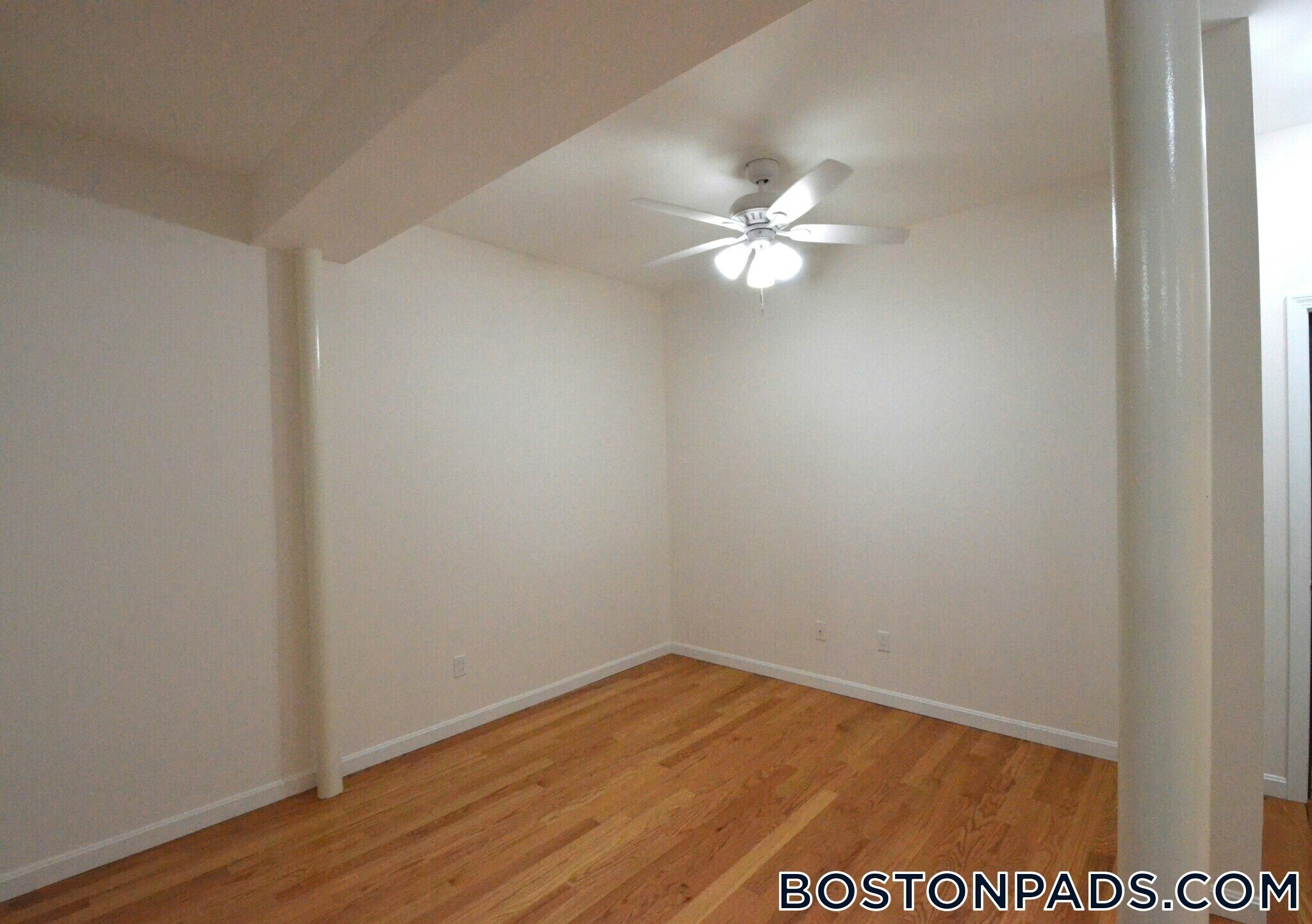 Building Photo - 58 Westland Ave