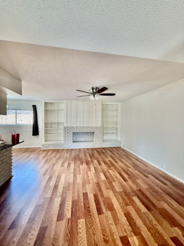 Building Photo - 2101 Fountain View Dr