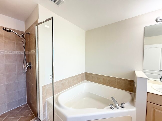 Building Photo - 10395 Little Mustang Way