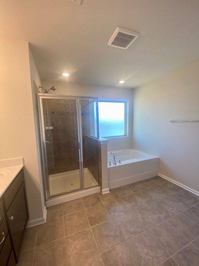 Building Photo - 2616 Winter Thistle Wy