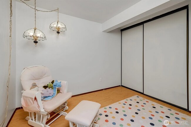 Building Photo - 921 Pershing Ave