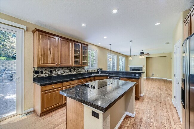 Building Photo - Five Bedroom Executive Home in the Desirable Firelight Subdivision of Highlands Ranch
