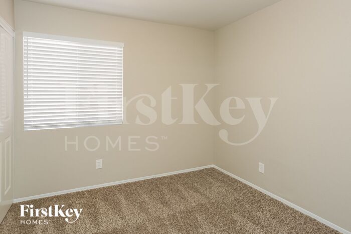 Building Photo - 4705 Crimson Leaf Dr