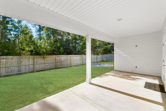 Building Photo - 156 Emarie Grey Cir
