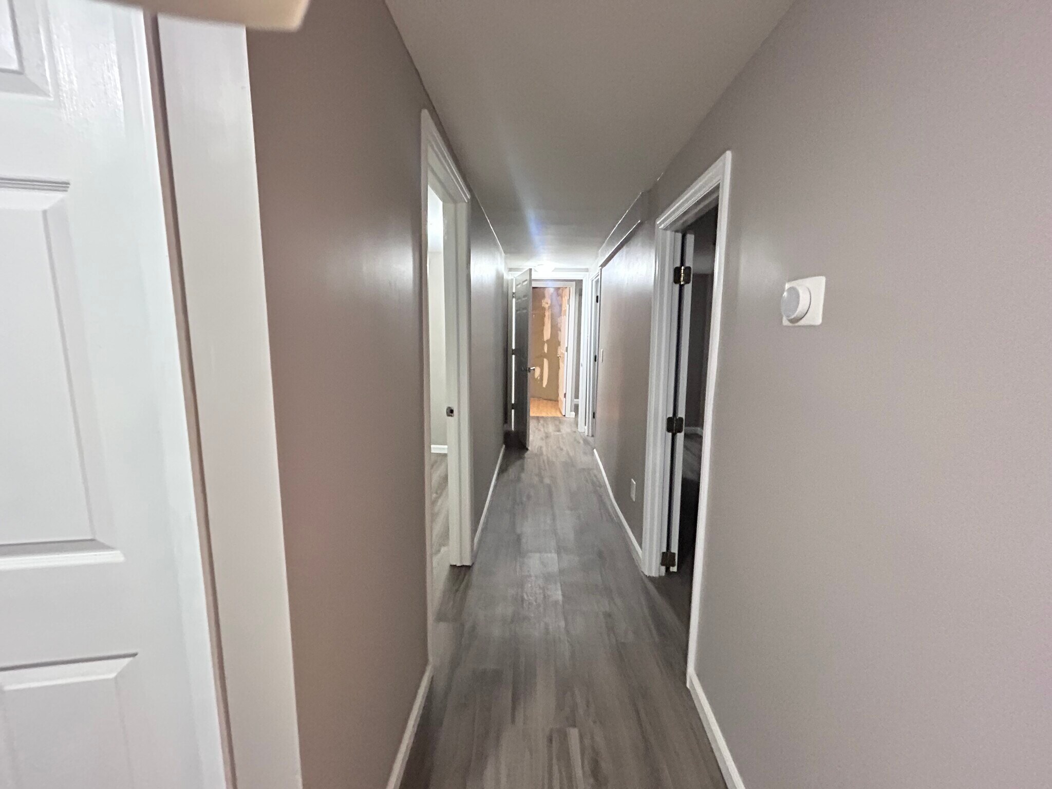 Building Photo - 424 58th St