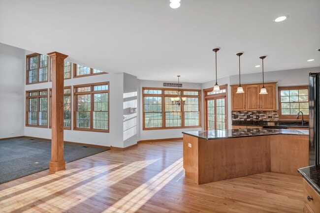 Building Photo - 4N550 School Rd