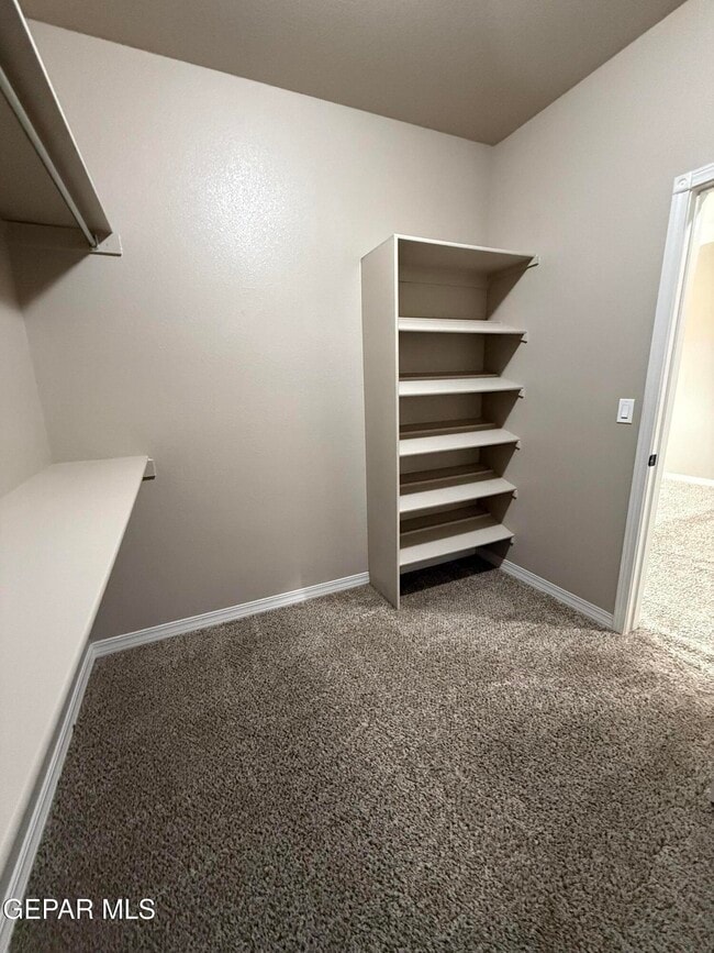 Building Photo - 12551 New Dawn Dr